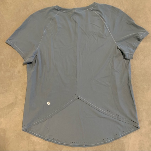 LULULEMON athletic top - Picture 2 of 3